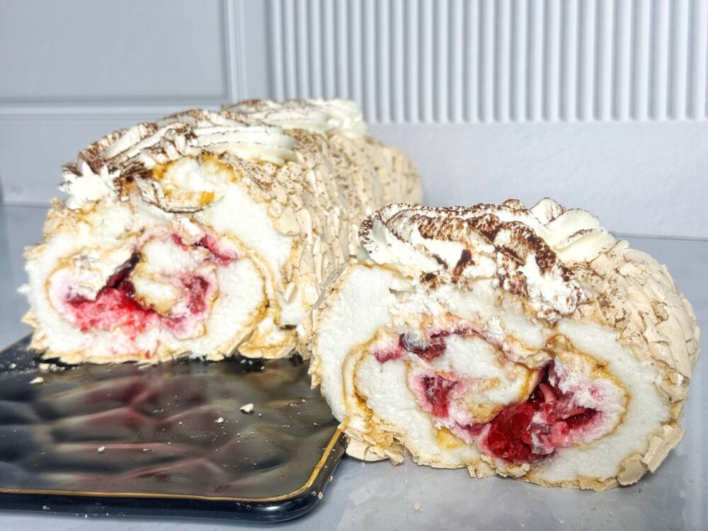 Меренговый рулет